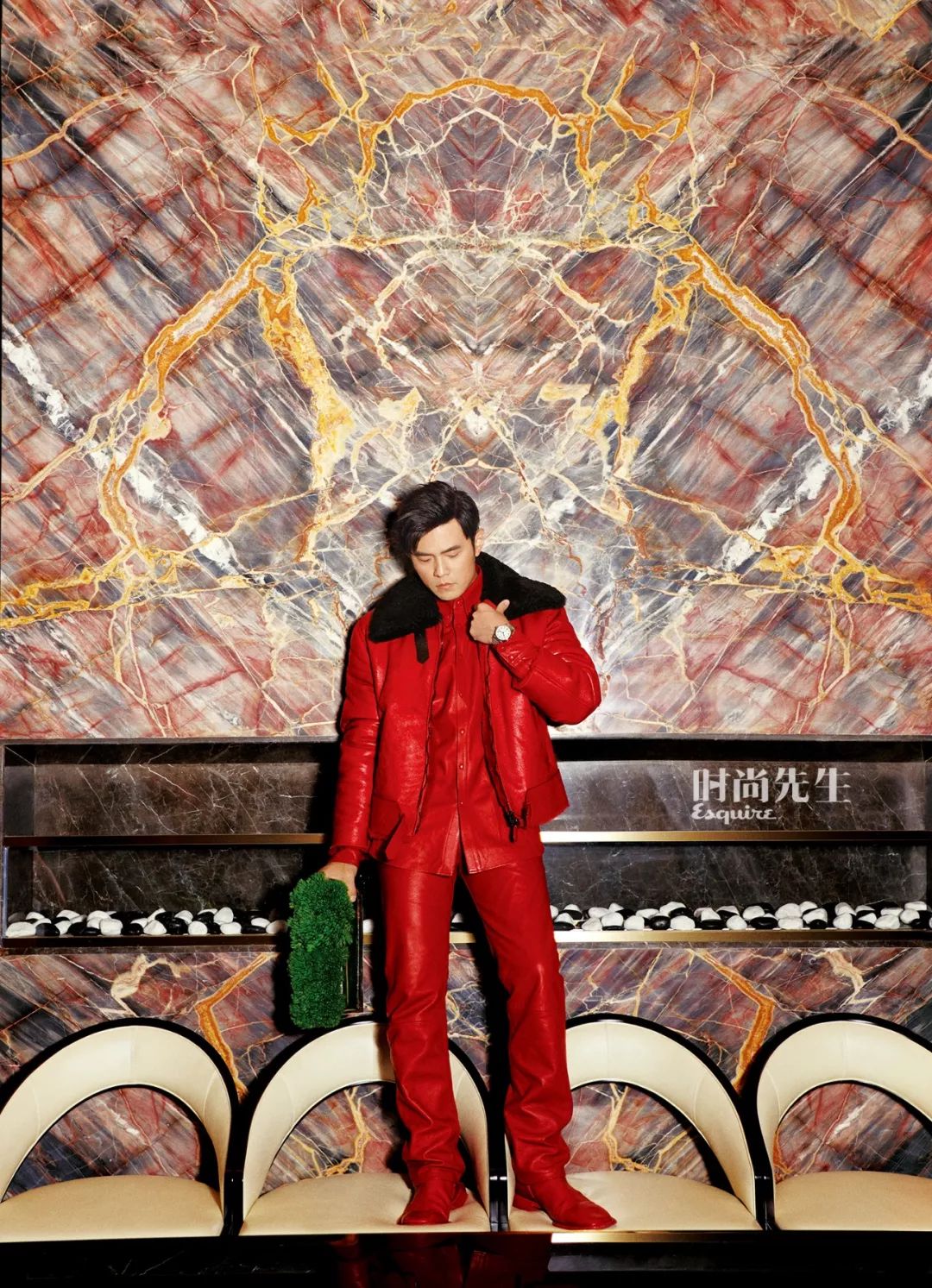 周杰伦青年时期_周杰伦几岁接触音乐_周杰伦参与音乐教育，推动年轻人发展