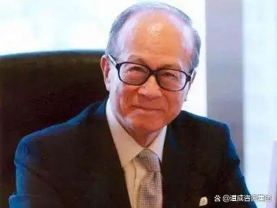 李嘉诚旗下长江和记实业拟售23国43港口给美财团，引发舆论哗然因为港口是战略资产