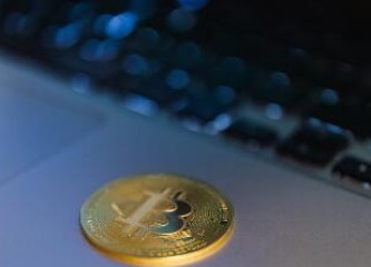 2025年十大加密货币交易平台推荐：Binance与Huobi领衔，投资者必看