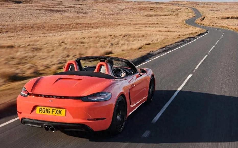trust钱包安卓下载保时捷718 Boxster/Cayman：中置引擎跑车的纯粹驾驶哲学与操控乐趣