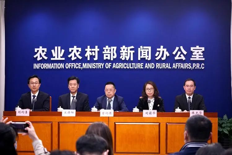 农业产业链数字化转型_农产品数字化供应链体系困境_分析数字资产对农业供应链的变革：提升农业生产与销售的透明度