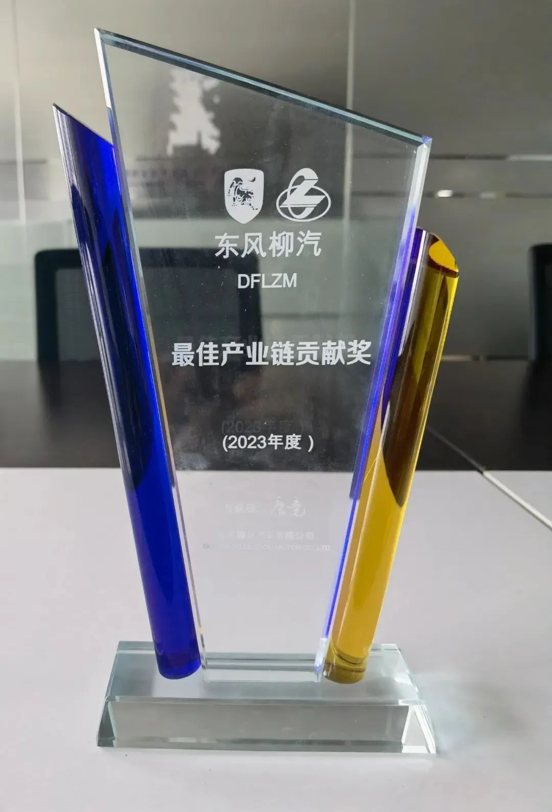 荣耀手机市场细分和市场定位_荣耀系列产品定位_深度解析荣耀在智能手机市场的定位