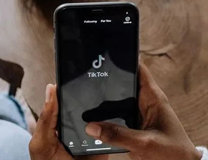 TikTok停服背后的政策原因与市场反应，社交媒体面临的新挑战_导致社交障碍的原因_停止社交