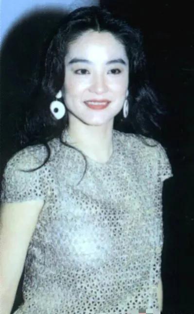 林青霞的经典反派角色与挑战_林青霞扮演的角色_林青霞反串角色
