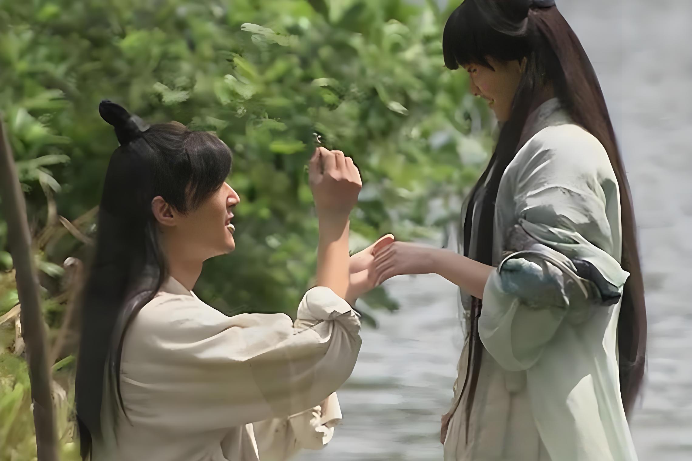胡歌（Hu Ge） - 以《仙剑奇侠传》和《伪装者》而受到高度评价。_伪装者胡歌感情戏_伪装者胡歌演技一般