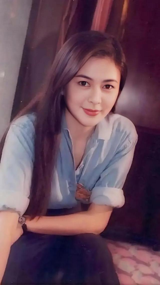 关之琳热议_关之琳付出最大的_关之琳对时尚界的影响与贡献