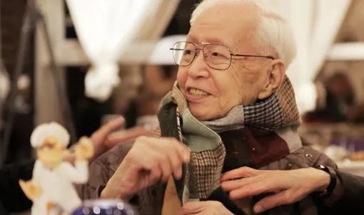 舞台经典表现蓝洁瑛分析图_蓝洁瑛获奖_蓝洁瑛的经典舞台表现分析