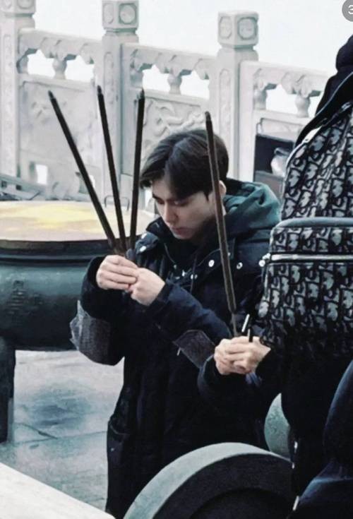 李易峰公益_李易峰参与慈善活动，传递正能量_李易峰慈善事业