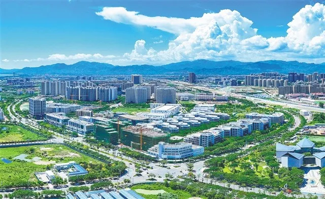 琼州海峡经济带规划_海南推动琼港澳台经济合作的实践策略，分析经济融合的路径_琼港合作