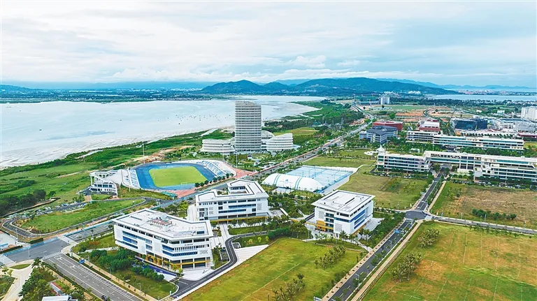 琼港合作_海南推动琼港澳台经济合作的实践策略，分析经济融合的路径_琼州海峡经济带规划