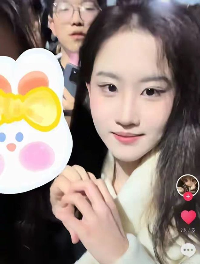 刘亦菲年轻的时候_刘亦菲如何影响了年轻一代_刘亦菲年轻时